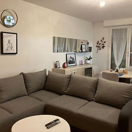 Appartement Avec Parking & Linge Inclus & Local Velos Blois Esterno foto